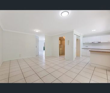 15/191 Greenacre Drive, Arundel, Qld 4214 - Photo 2