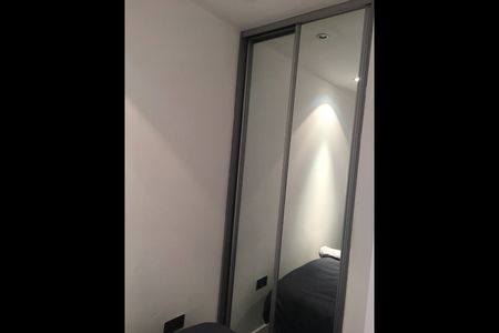 Studio Flat, Wellington Street, LS1 - Photo 5