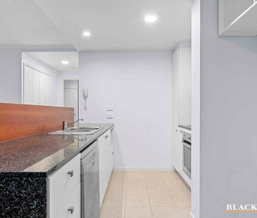 SPACIOUS GROUND FLOOR APARTMENT AT VALONIA - Photo 3