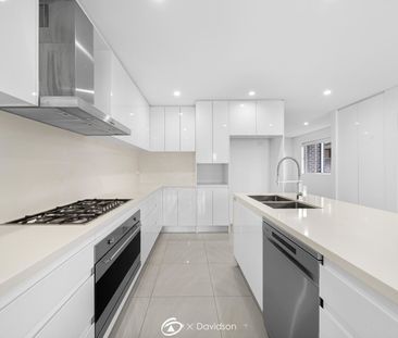 Spacious & Freshly Updated Family Home - Photo 6