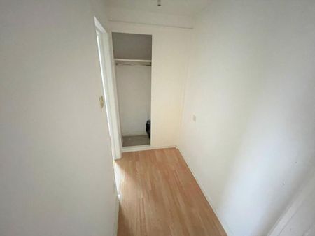 Property to rent - Photo 5