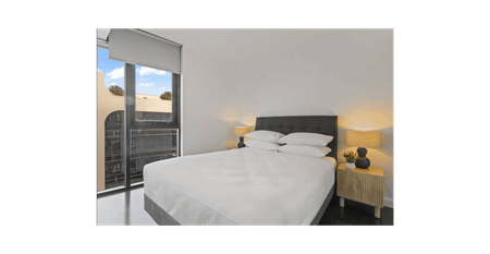 Modern 1-Bed Apartment Close to Attractions - SHORT TERM LEASES AVAILABLE - Photo 3