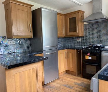 3 bedroom mews to rent - Photo 5