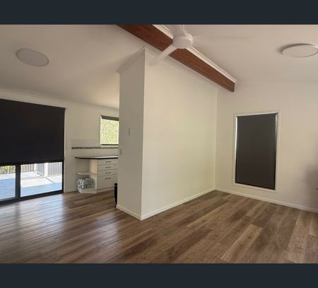 10 Topaz Street, Russell Island, Qld 4184 - Photo 3
