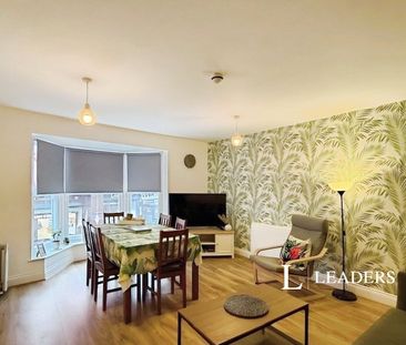 2 bedroom property to rent East Street, BN1 - Photo 1