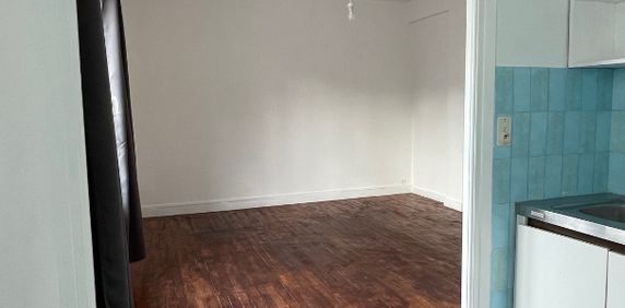 STUDIO - RUE AMIRAL LINOIS - 23 m² - Photo 2