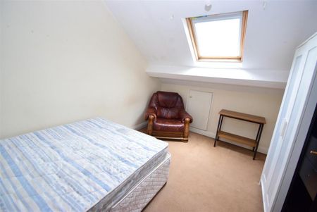 4 bedroom maisonette to rent - Photo 2