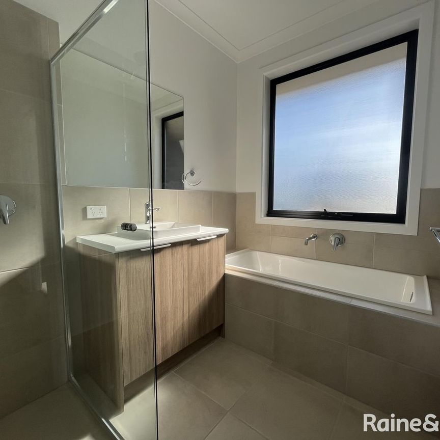 Beautiful Home in Prime Location. - Photo 1