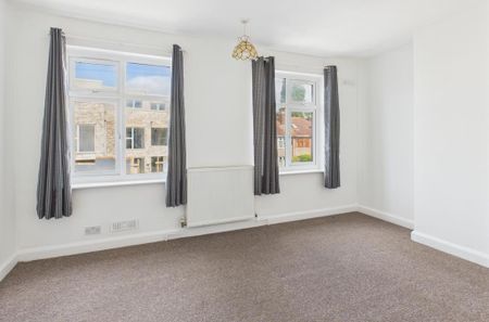 4 bedroom terraced house to rent - Photo 4