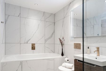 2 bedroom penthouse to rent - Photo 3