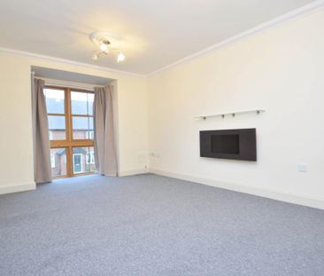 4 bedroom townhouse to rent - Photo 2