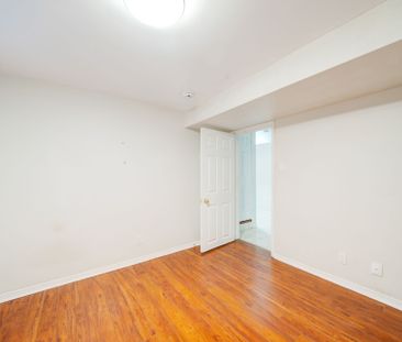 For Lease - 5 Claresholme Drive, Toronto, Ontario - Photo 5