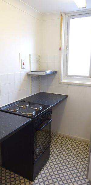 To Let Flat - Photo 1