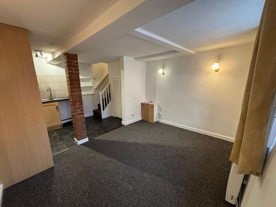 1 bedroom semi-detached house to rent - Photo 1