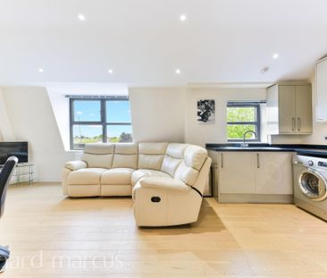 Barnsbury Lane, Surbiton - Photo 3