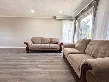 For Lease - 3 Heatherington Drive Unit# MAIN FLOOR, Toronto, Ontario - Photo 2