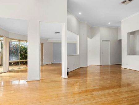 45 Eckersley Heights, Winthrop WA 6150 - Photo 3