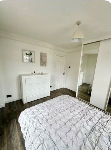 3 Bed Flat, Ocean Village, SO14 - Photo 4