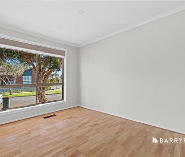 Spacious, Convenient & Well Located Family Home! - Photo 1