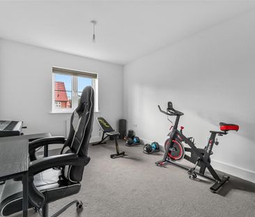 3 bedroom semi-detached house to rent - Photo 4