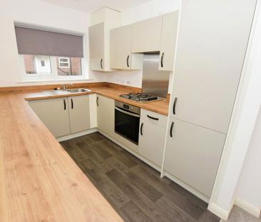 3 bedroom terraced house to rent - Photo 2