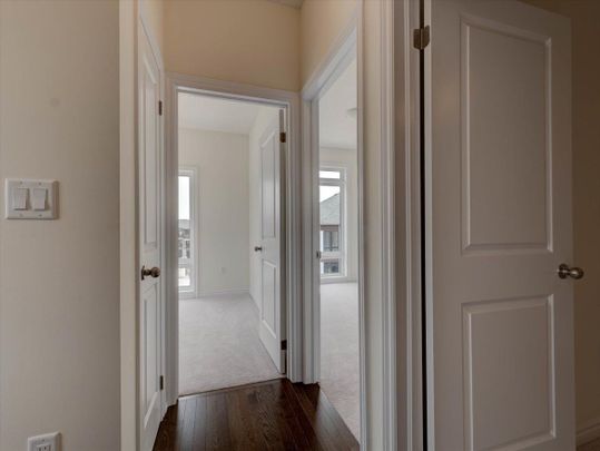 For Lease - 22 Griffith Street, Aurora, Ontario - Photo 1