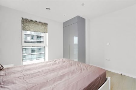 Glasshouse Gardens Stratford E20 - Photo 3