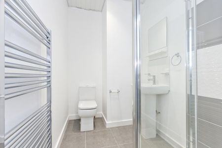 2 bedroom flat to rent - Photo 5