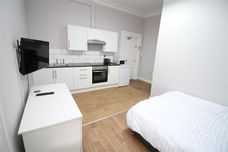 1 bedroom house to rent - Photo 2