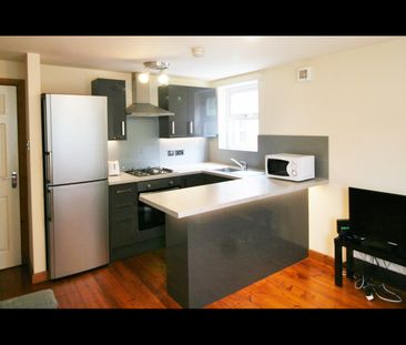 3 Bed Flat, Old Lansdowne Road, M20 - Photo 6