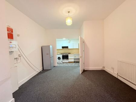 Two bedroom Ground Floor Flat close to seven king station-1850 - Photo 5