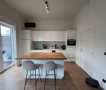 Stijlvol 1 slaapkamer appartement met ruim terras, gemeenschappelij... - Photo 3