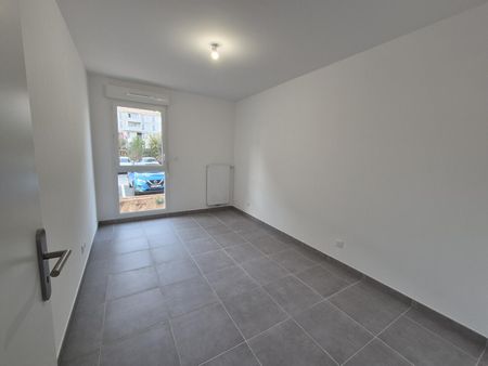 location Appartement T3 DE 62.54m² À MANOSQUE - Photo 2