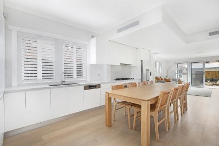 Ultimate Family Home With Self Contained Studio - Photo 3