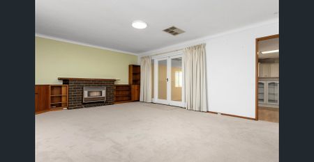 OLD CHARM MEETS MODERN LIVING - Photo 2