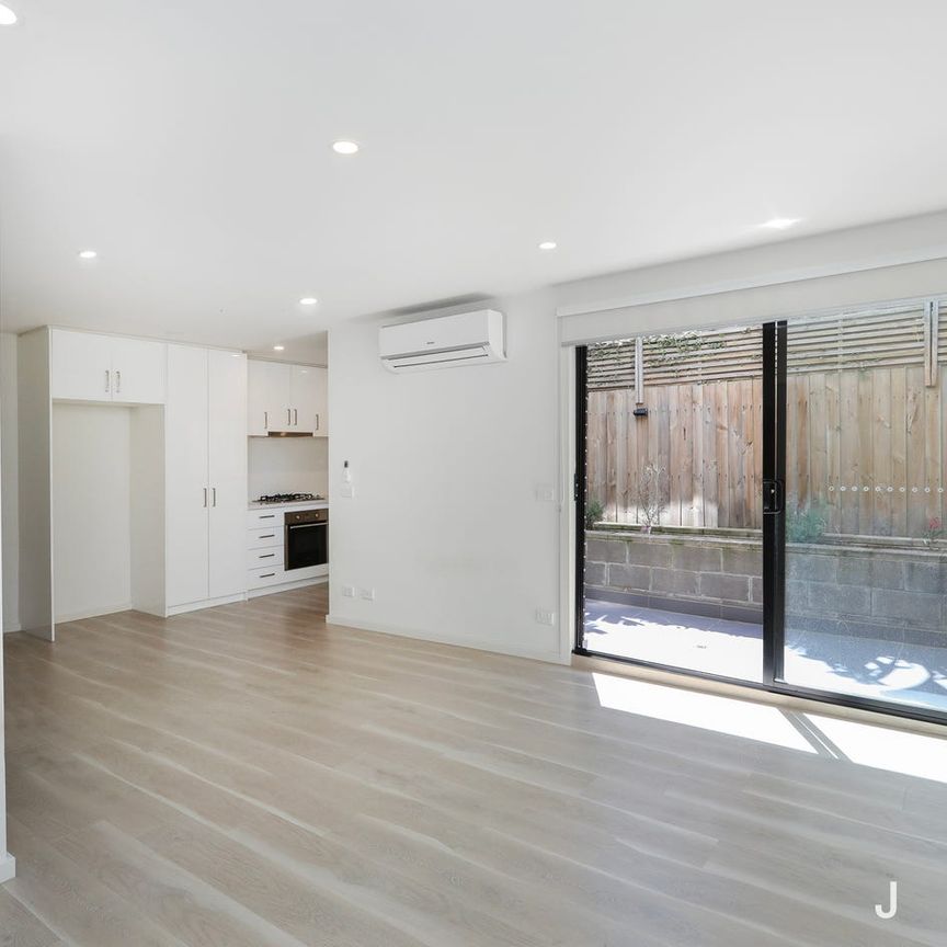 Contemporary Comfort in the Heart of West Footscray - Photo 1