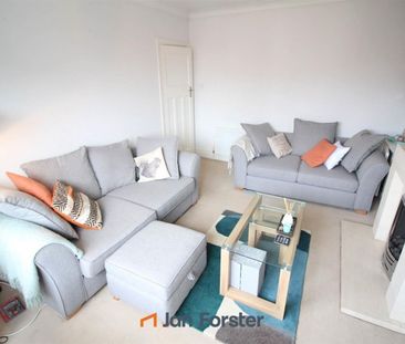 2 Bedroom House - Photo 5