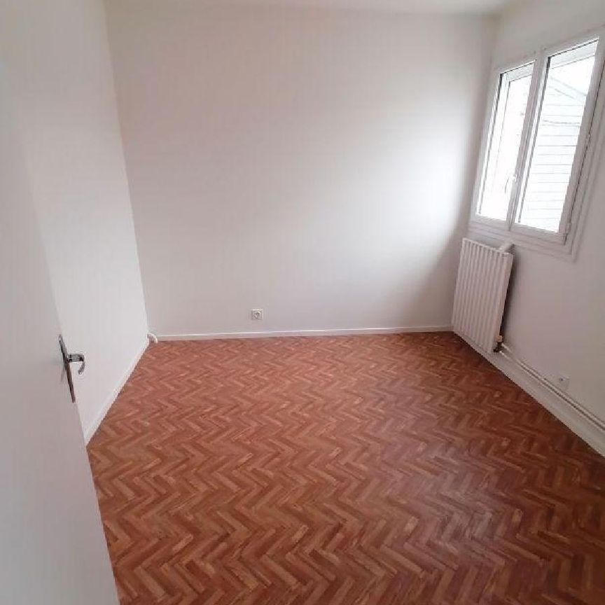 BRUZ - maison T4 rénovée récemment, à proximité du centre et des commodités, comprenant : -... - Photo 1