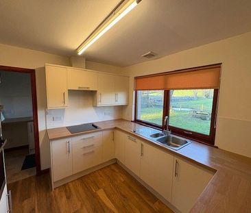 3 bedroom detached house to rent - Photo 6