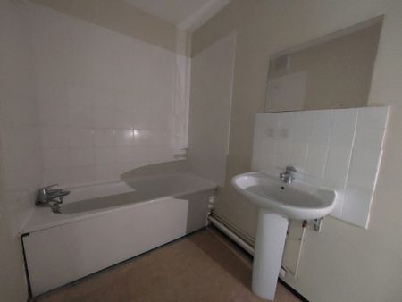 LOCATION APPARTEMENT T4, POITIERS COURONNERIES - Photo 3