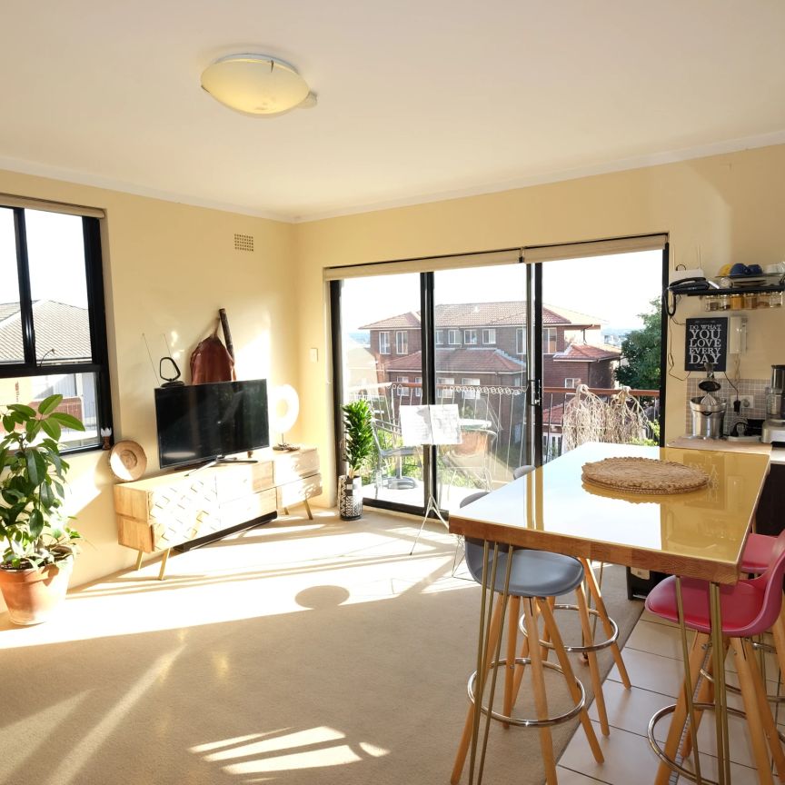 Modern apartment with stunning views! - Photo 1