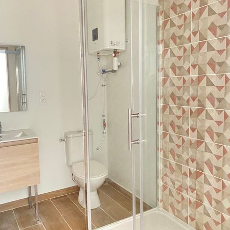 QUARTIER PETIT TREUIL, T1 bis de 24m² refait à neuf avec cuisine équipée ! - Photo 4