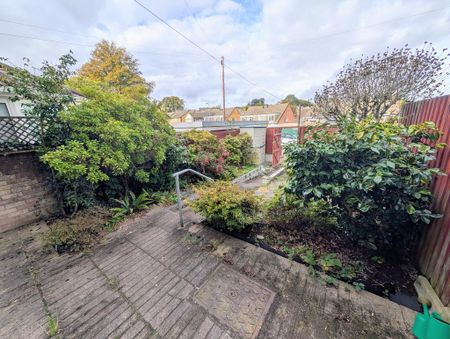 3 bedroom terraced house to rent - Photo 5