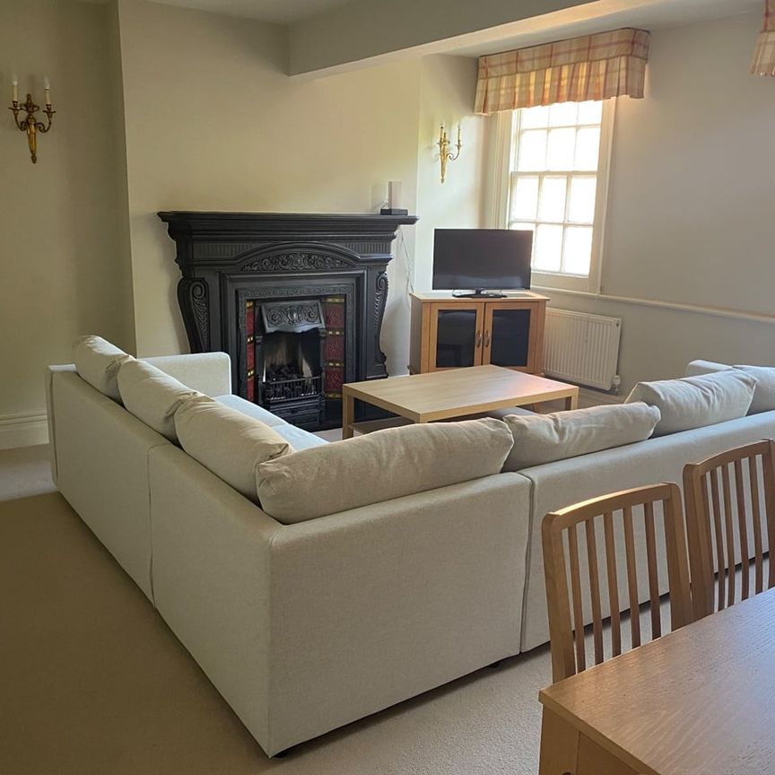 2 Bed Flat, Kingsley House, SW3 - Photo 1