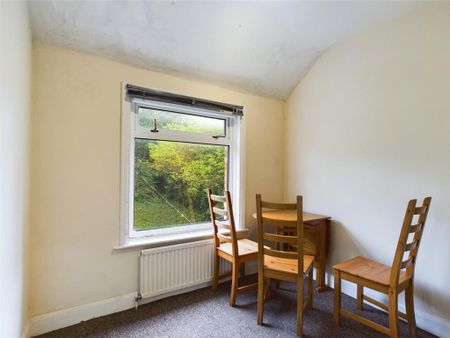 4 bedroom terraced house to rent - Photo 3