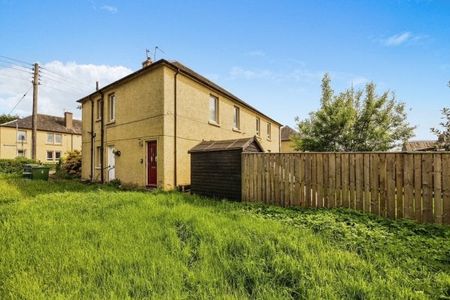 Abercrombie Place, Menstrie - Photo 3