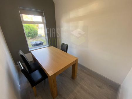 6 bedroom detached house to rent - Photo 2