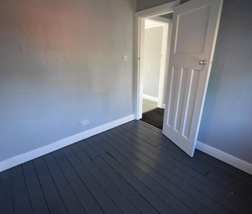 2 bedroom semi-detached house to rent - Photo 4