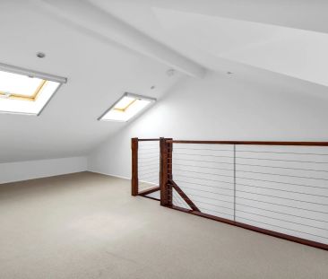 Secluded, Stylish & Sunlit Corner Townhouse in 'Kinrara Mews' - Photo 3