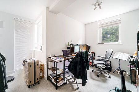 2 bedroom apartment - Photo 2